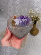 Load image into Gallery viewer, Amethyst heart