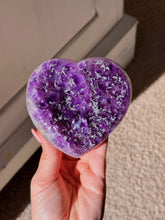 Load image into Gallery viewer, Amethyst heart