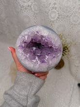 Load image into Gallery viewer, Amethyst sphere with blue agate