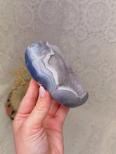 Load image into Gallery viewer, Druzy agate heart