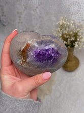 Load image into Gallery viewer, Amethyst heart