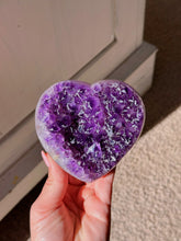 Load image into Gallery viewer, Amethyst heart