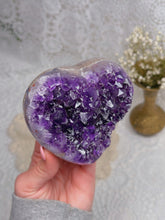 Load image into Gallery viewer, Amethyst heart