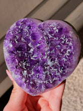 Load image into Gallery viewer, Amethyst heart