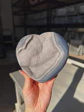 Load image into Gallery viewer, Druzy agate heart