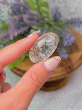 Load image into Gallery viewer, Enhydro quartz
