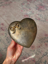 Load image into Gallery viewer, Vintage heart shaped jewelry box
