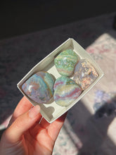 Load image into Gallery viewer, Sea jasper heart set
