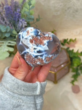 Load image into Gallery viewer, Orca/moss agate heart
