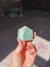 Load image into Gallery viewer, Unicorn jasper Freeform
