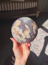 Load image into Gallery viewer, Moody flower agate sphere
