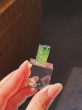 Load image into Gallery viewer, Green tourmaline
