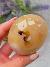 Load image into Gallery viewer, Flower agate palmstone with dendrites
