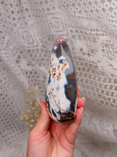 Load image into Gallery viewer, Orca agate flame
