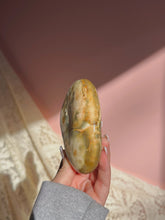 Load image into Gallery viewer, Carnelian palmstone
