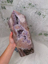 Load image into Gallery viewer, Pink amethyst tower
