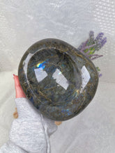 Load image into Gallery viewer, Labradorite bowl
