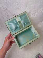 Load image into Gallery viewer, Vintage sowing box
