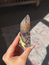 Load image into Gallery viewer, Mosaic quartz tower
