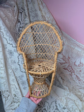 Load image into Gallery viewer, Antique plant chair
