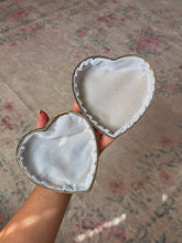 Load image into Gallery viewer, Vintage heart shaped jewelry box
