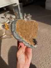 Load image into Gallery viewer, Champagne sugar druzy amethyst
