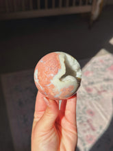 Load image into Gallery viewer, Petal agate sphere
