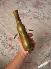 Load image into Gallery viewer, Vintage Brass elephant (very heavy)
