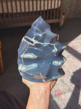 Load image into Gallery viewer, Orca agate flame
