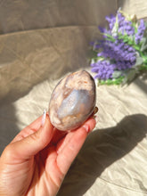 Load image into Gallery viewer, Flower agate palmstone
