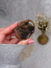 Load image into Gallery viewer, Texas red plume agate
