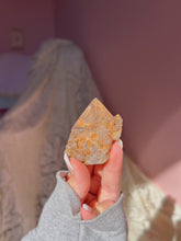 Load image into Gallery viewer, Castle quartz (from Madagascar)

