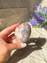 Load image into Gallery viewer, Flower agate palmstone
