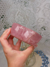 Load image into Gallery viewer, Rose quartz heart bowl
