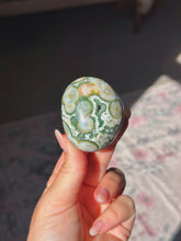 Load image into Gallery viewer, Rare 8th vein ocean jasper palmstone
