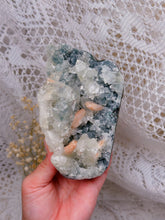 Load image into Gallery viewer, Apophyllite/stilbite freeform
