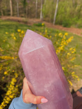 Load image into Gallery viewer, Rose quartz tower
