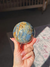 Load image into Gallery viewer, Top quality uncommon kyanite sphere
