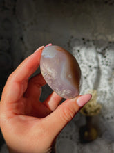 Load image into Gallery viewer, Amethyst &amp; orca agate palmstone
