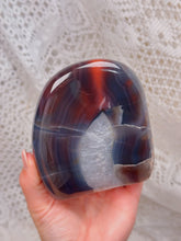 Load image into Gallery viewer, Mozambique agate freeform
