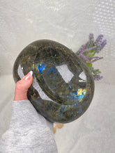 Load image into Gallery viewer, Labradorite bowl
