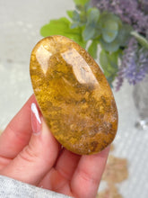 Load image into Gallery viewer, Dendritic quartz palmstone
