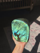 Load image into Gallery viewer, Labradorite Freeform
