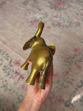 Load image into Gallery viewer, Vintage Brass elephant (very heavy)
