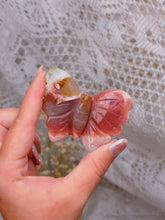 Load image into Gallery viewer, Flower agate butterfly

