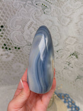 Load image into Gallery viewer, Orca agate freeform
