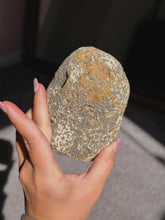 Load image into Gallery viewer, Agate pair from Turkey
