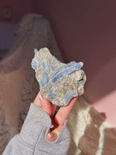 Load image into Gallery viewer, AA quality kyanite specimen
