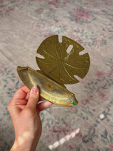 Load image into Gallery viewer, Vintage Brass sand dollar
