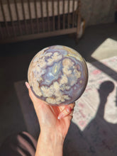 Load image into Gallery viewer, Moody flower agate sphere
